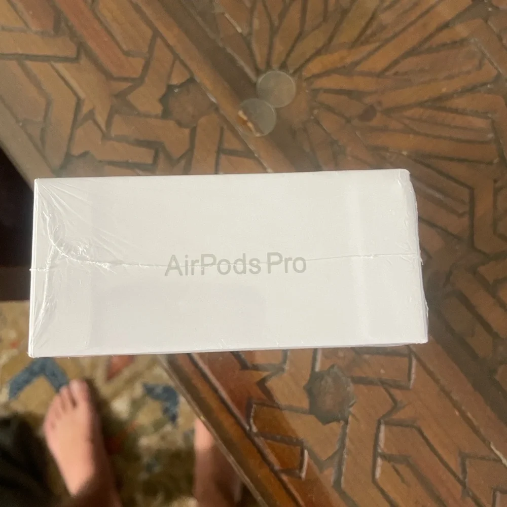 Apple White Wireless Earphones